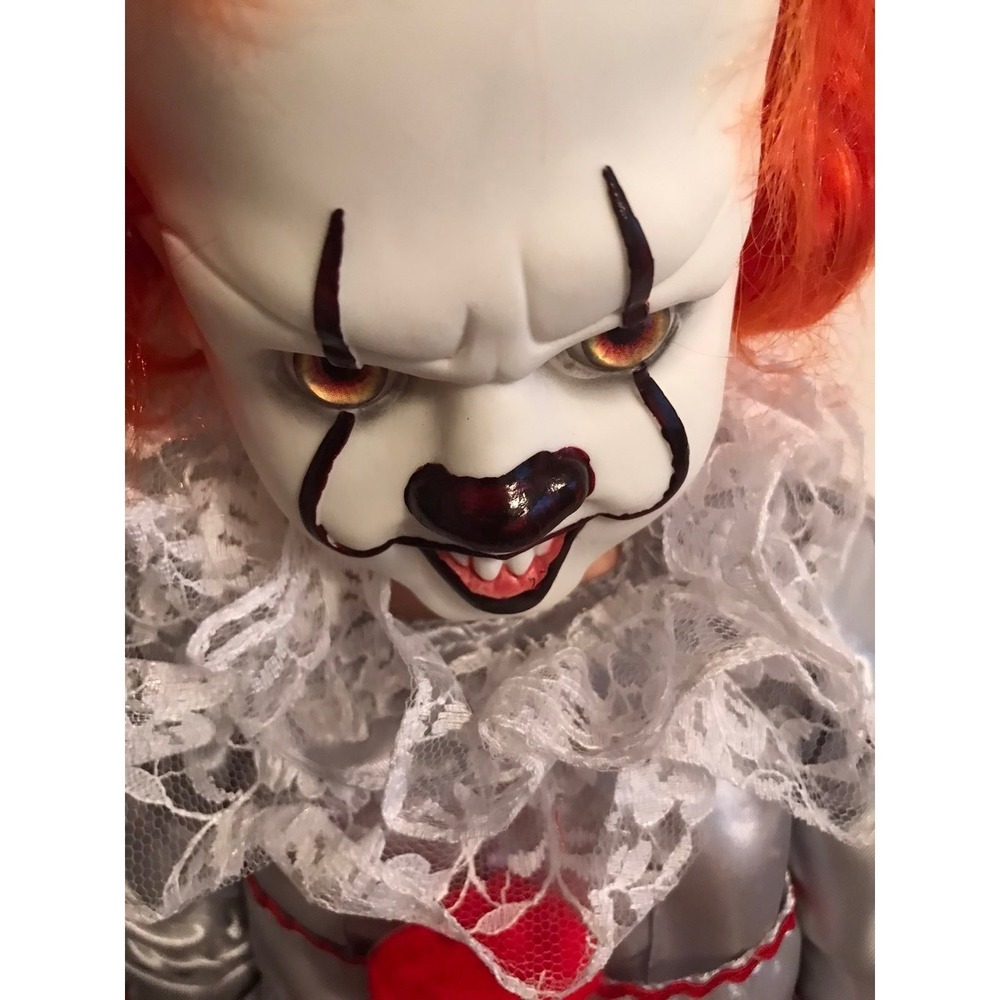 30 inch‎ pennywise doll RARE! - Picture 2 of 12
